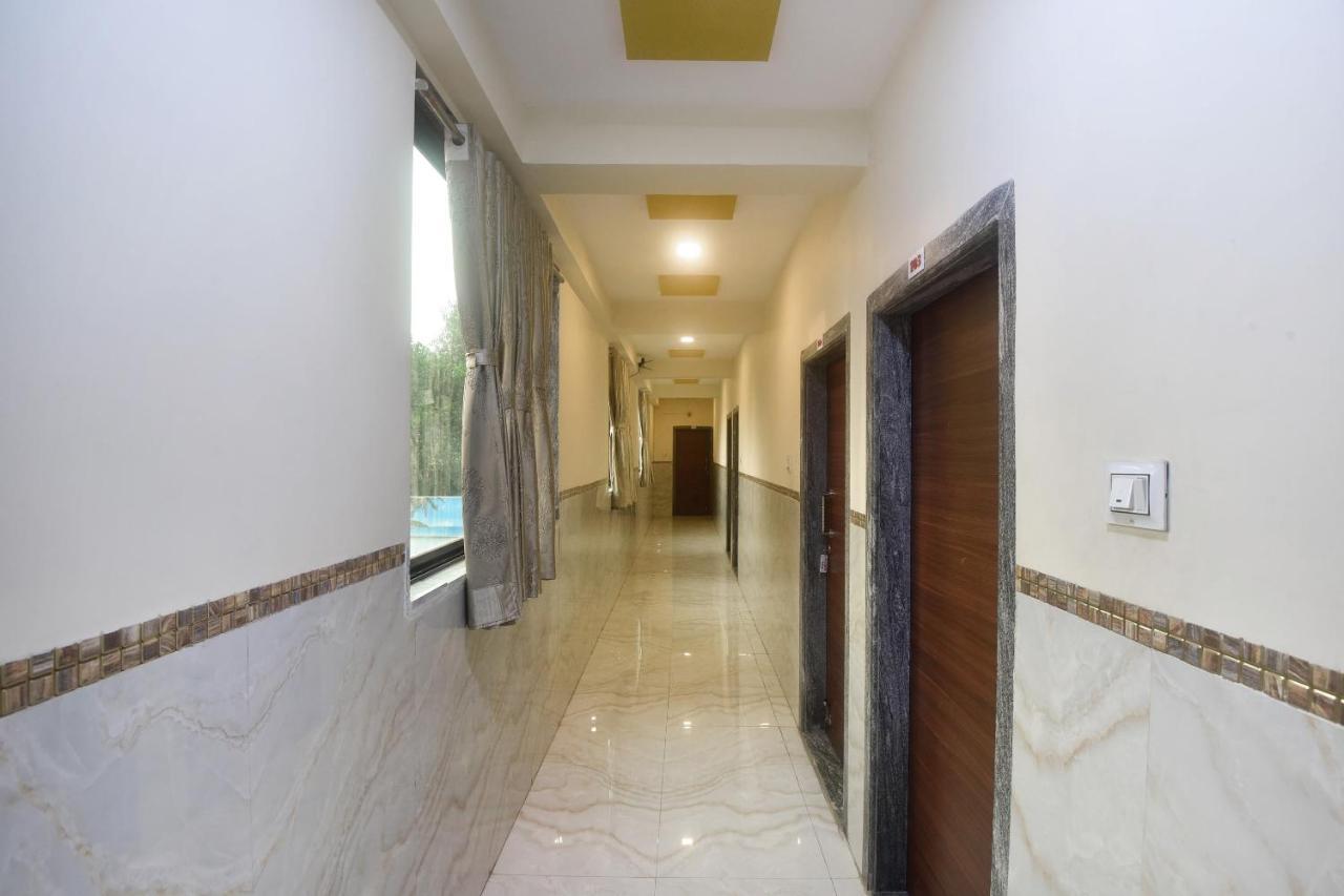 Oyo 60773 Ruchita Loadging & Boarding Hotel Mumbai Exterior photo