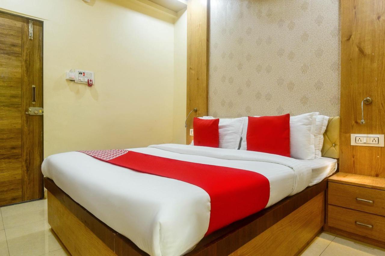 Oyo 60773 Ruchita Loadging & Boarding Hotel Mumbai Exterior photo