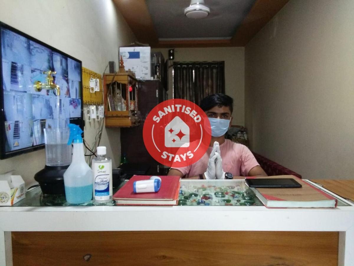 Oyo 60773 Ruchita Loadging & Boarding Hotel Mumbai Exterior photo